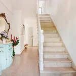 Villa Sunshine House