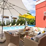 Villa Sunshine House