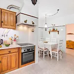 Villa Sunshine House *