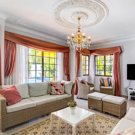 Sunshine House Villa