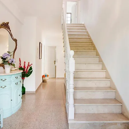 Villa Sunshine House *
