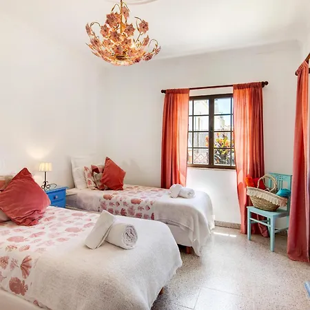 Villa Sunshine House *